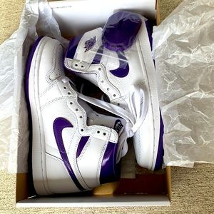 NIKE WOMANS AIR JORDAN 1 HIGH OG COURT PURPLE